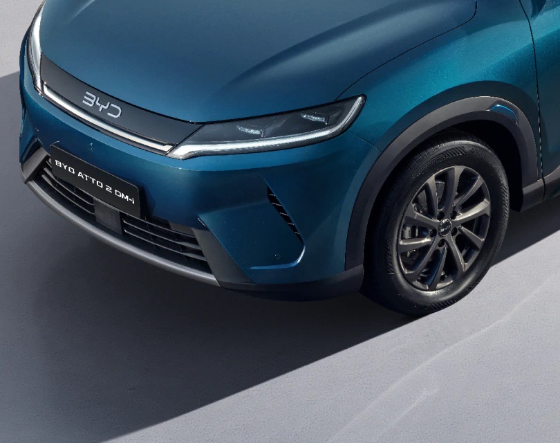 ATTO 2 DM-i front view