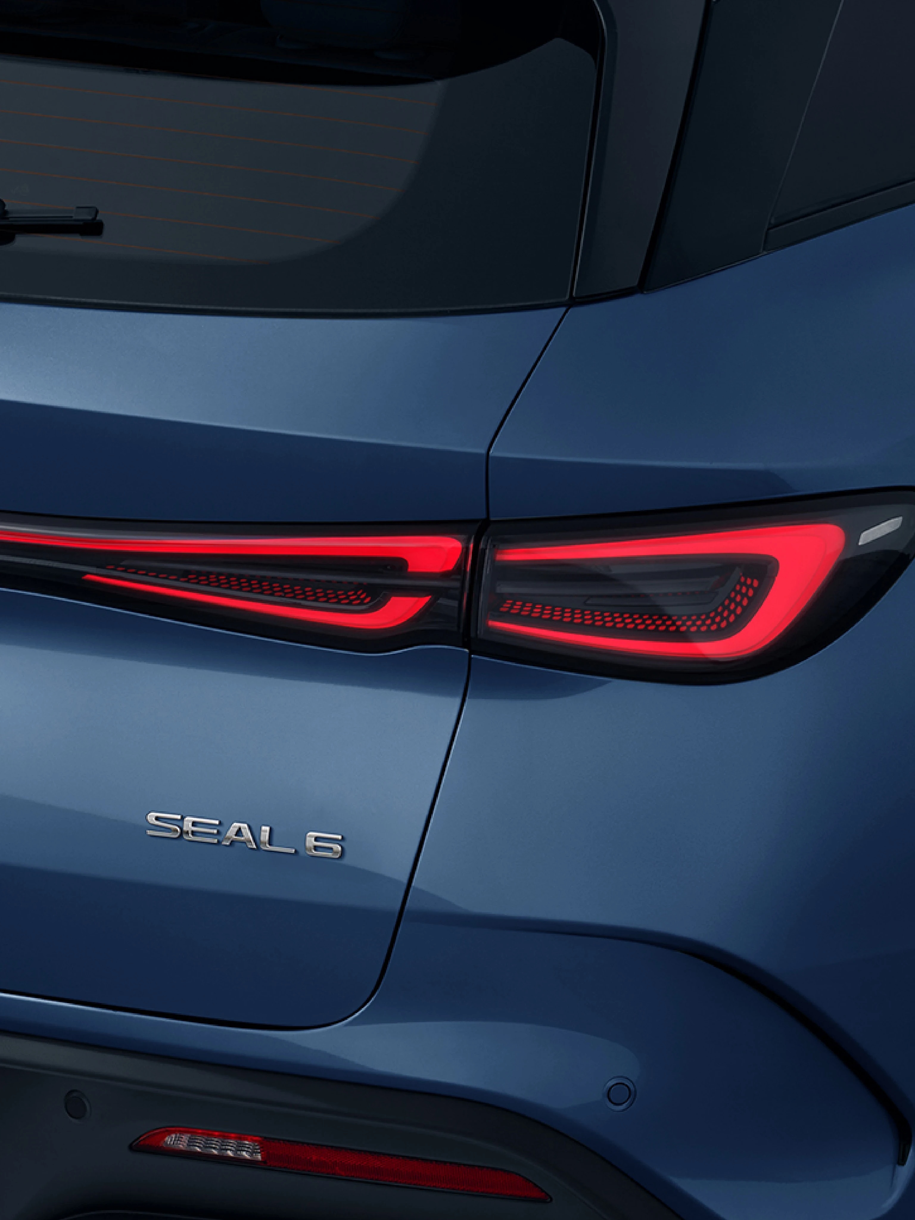 SEAL 6 15.6" Rear light